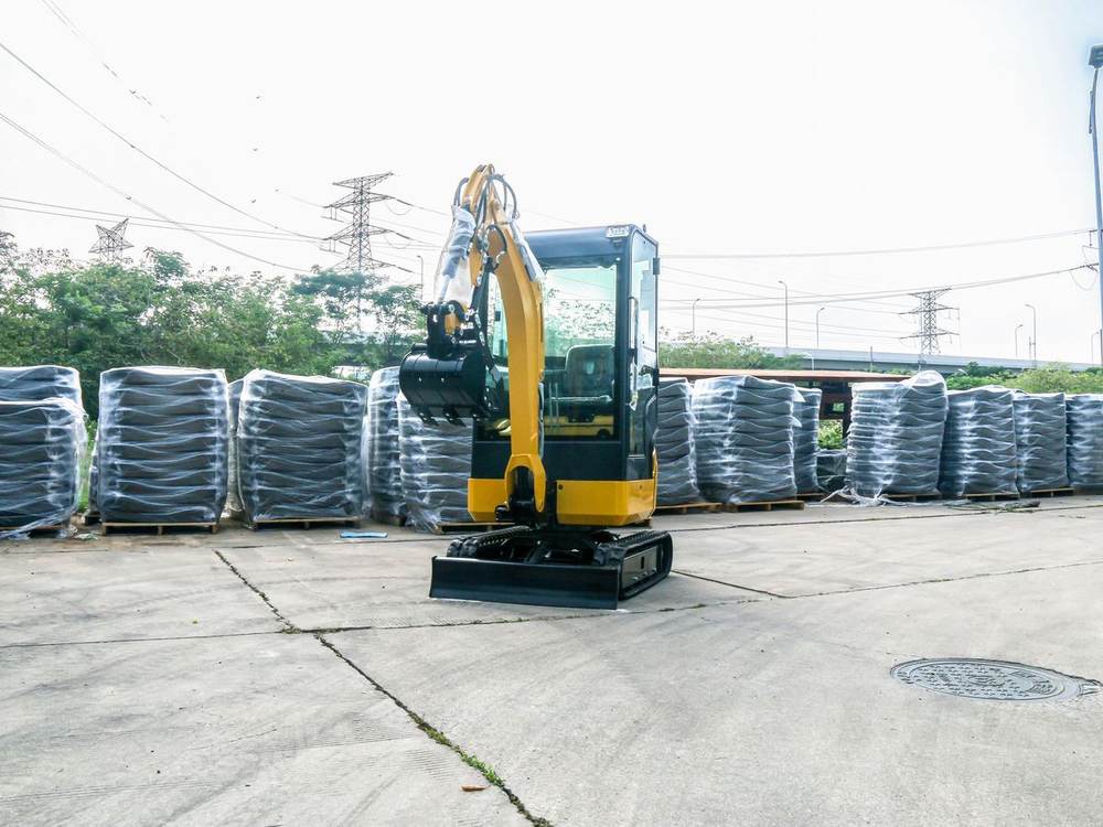 HG-18 excavator
