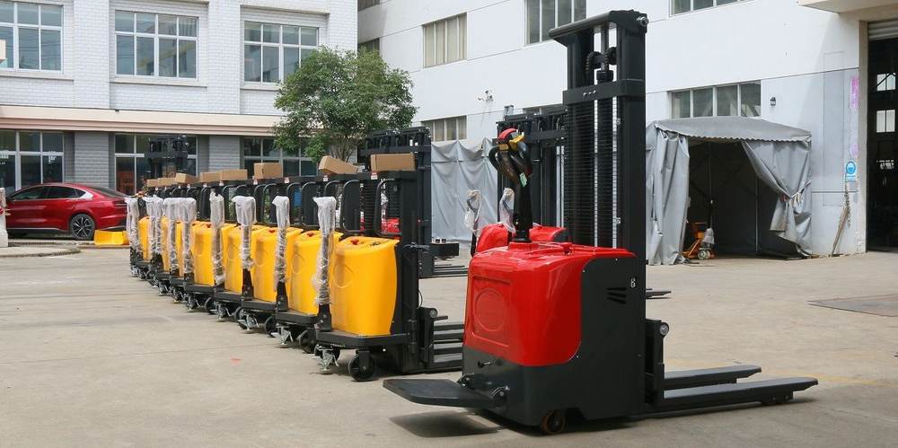 HG-CDD15 1.5Ton Electric Pallet Stacker 4